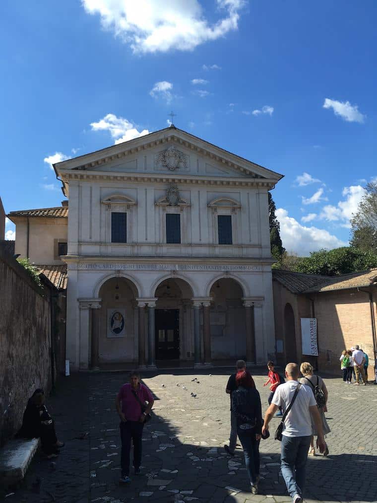 Fachada da Basílica de São Sebastião Fora dos Muros